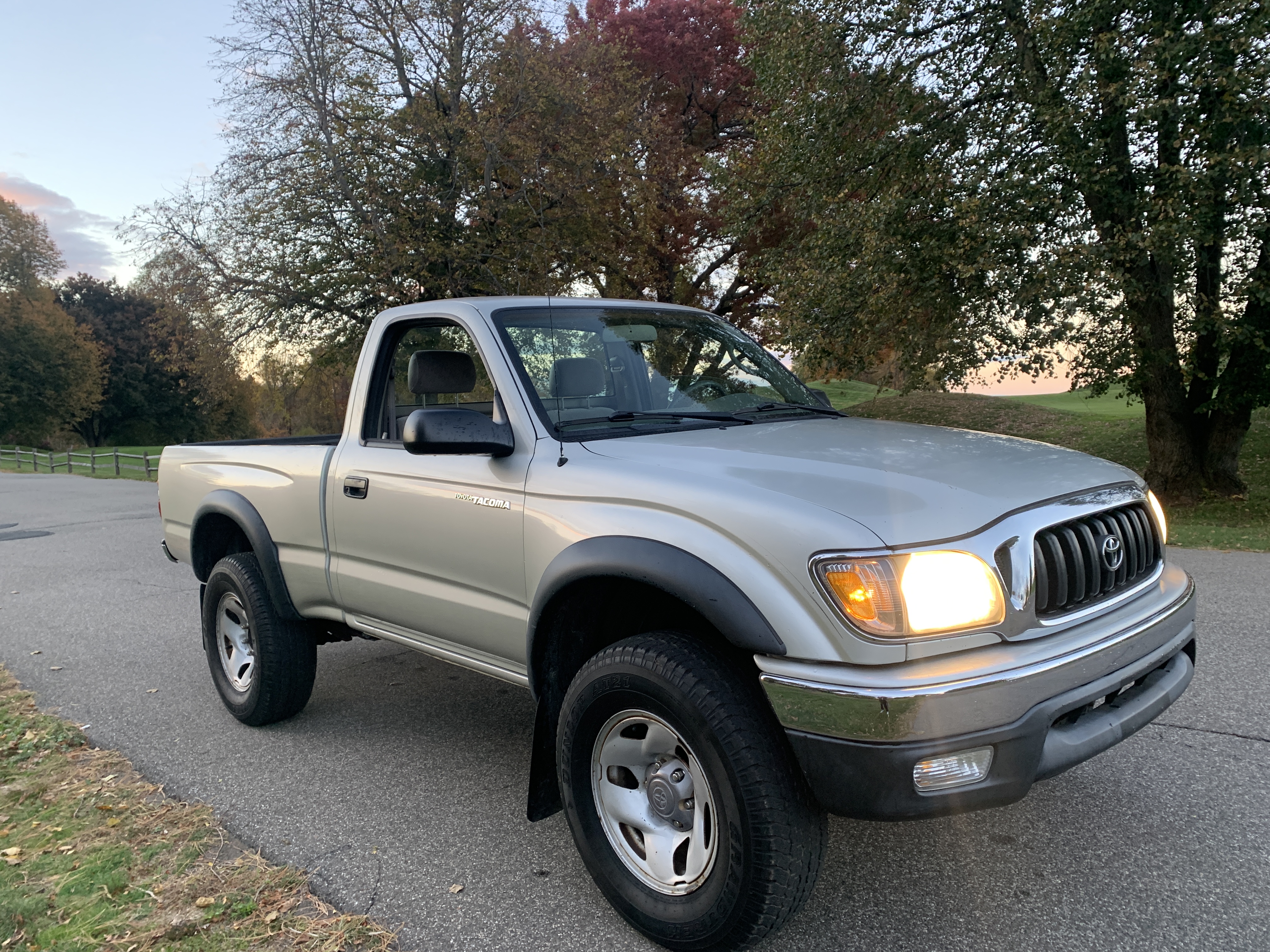 2004 Toyota Tacoma SR5 4x4 Pickup — photo 45
